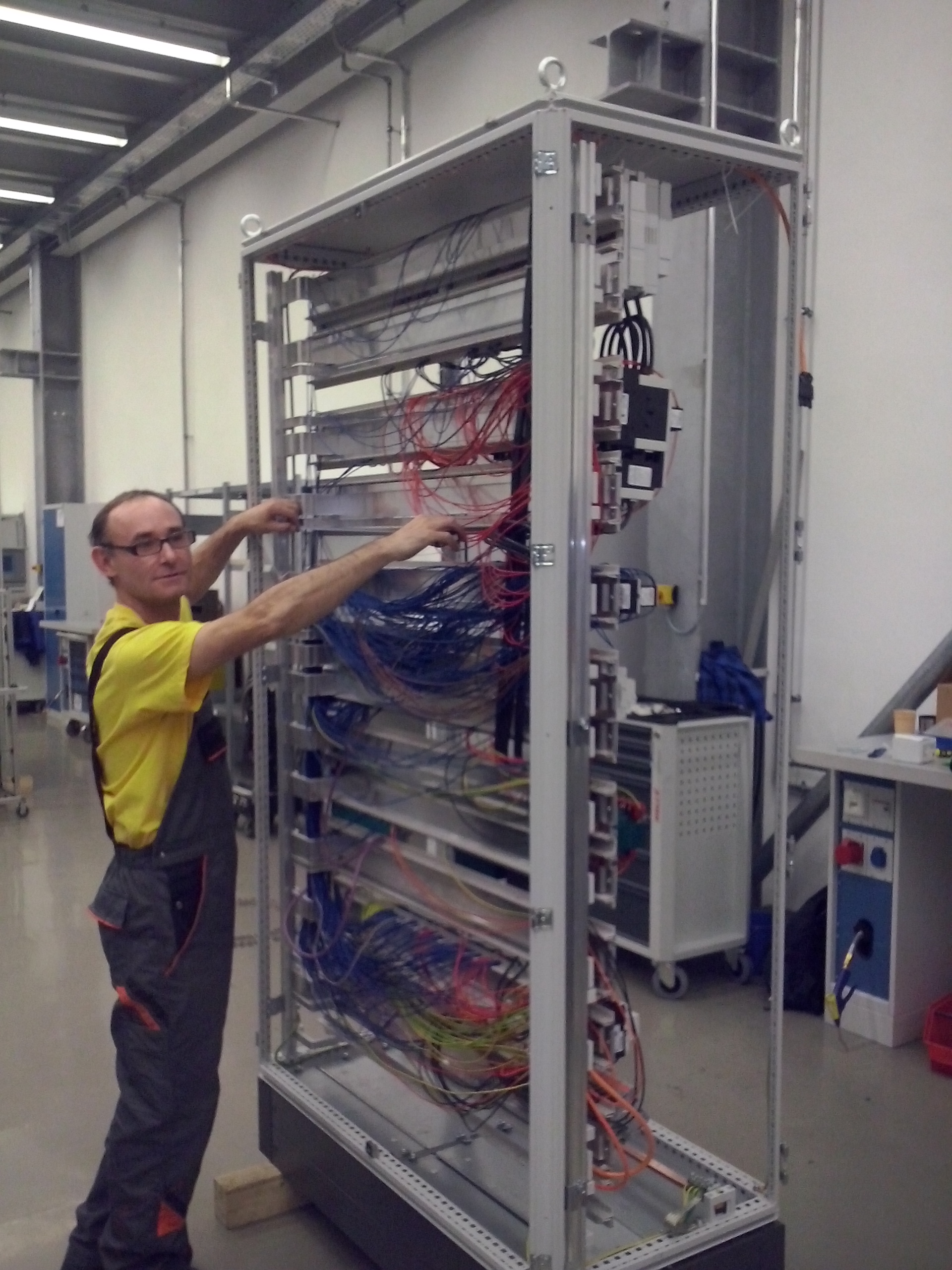 ELEKTRYK/ MONTER SZAF STEROWNICZYCH