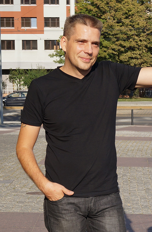 mężczyzna 37 lat, sumienny, nie pijący szuka pracy