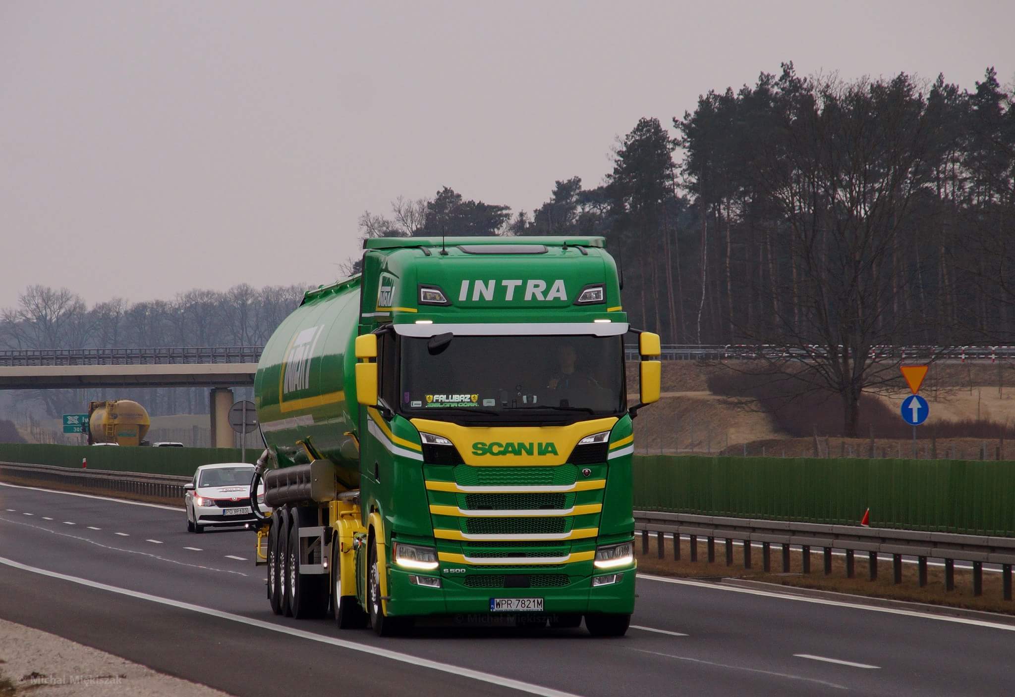 KIEROWCA C+E – silos – trasy międzynarodowe – Zielona Góra (Iłowa) / Włocławek