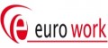 Operator 4-kierunkowego wózka wysokiego składowania 