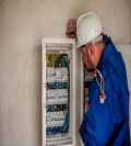 Elektryk  paneli słonecznych lub techniki dostępu